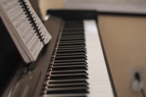 Digital Organs vs. Vintage Organs: What Church Musicians Should Know